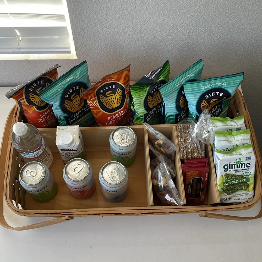 Vintage Large Basketville picnic basket or Snack Basket
